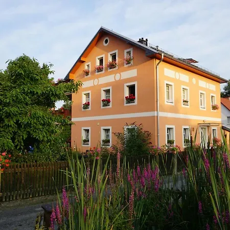 شقة Am Dorfplatz